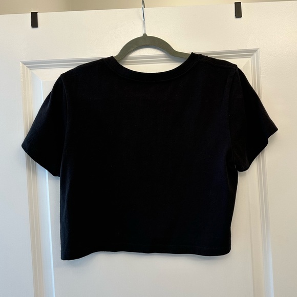 Urban Outfitters Black Cropped Tee - Picture 6 of 7